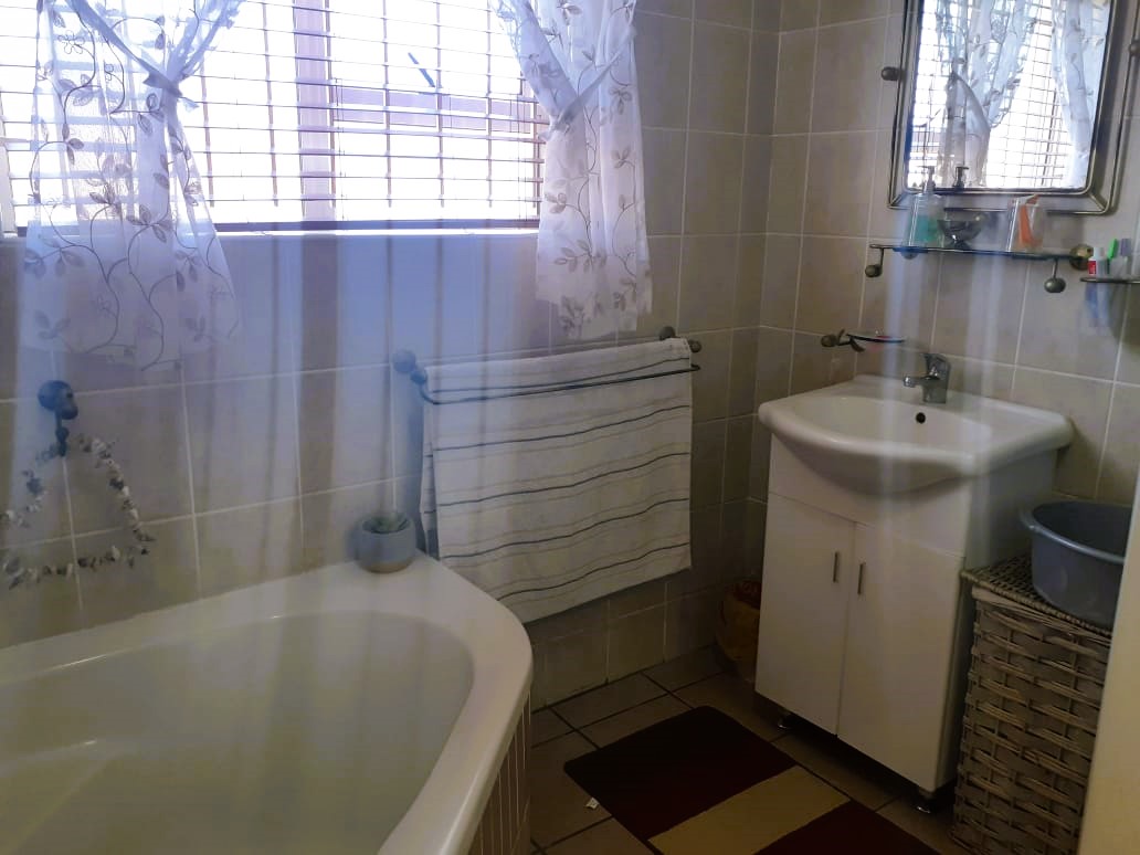 3 Bedroom Property for Sale in Vredenburg Western Cape